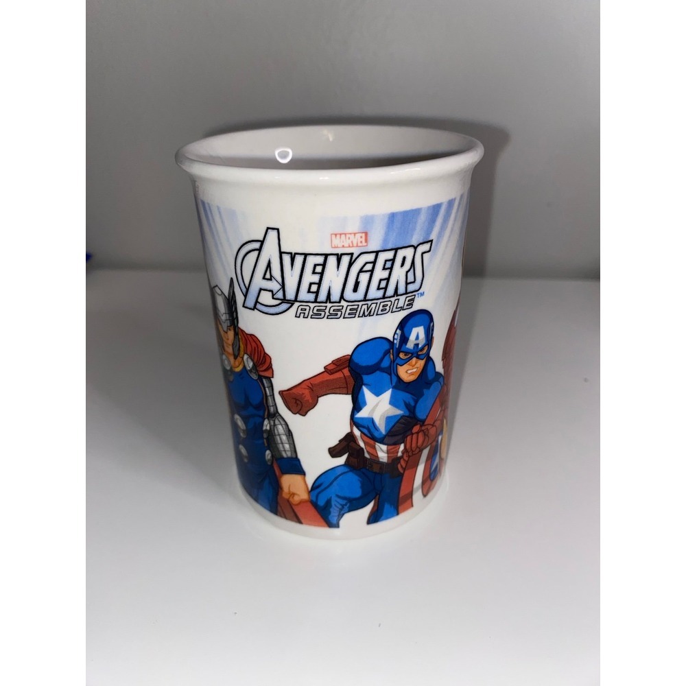 2013 Marvel Avengers Assemble mug